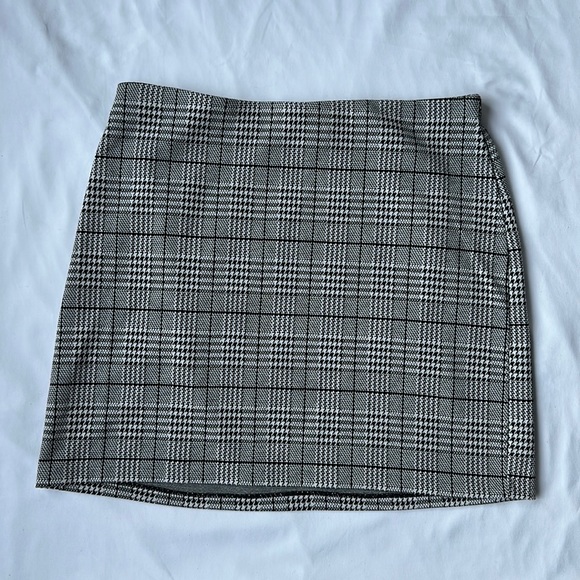 Black/white plaid HM skirt - M - Picture 1 of 3